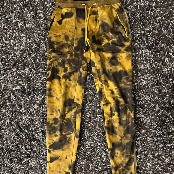 Lululemon Textured Tech Pant - Picture 1 of 4